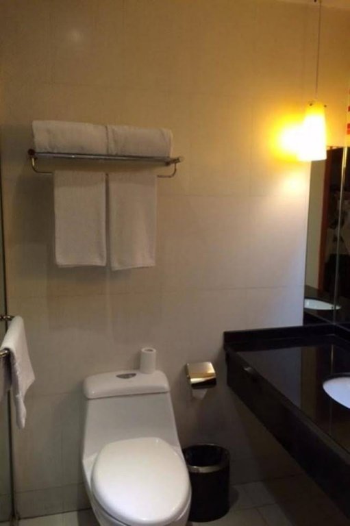 Фото Starway Hotel Hongqiao Junction Center Branch