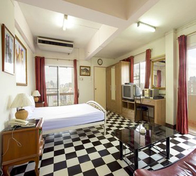 Фото отеля 1