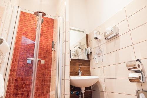 Фото Hotel Hamburger Perle