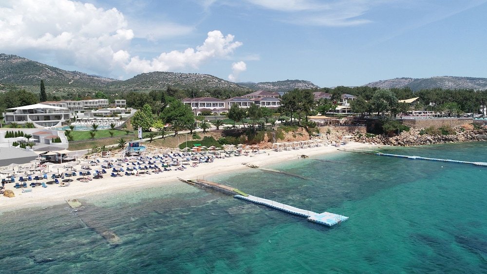 Фото Alexandra Elegance Bridging Generations