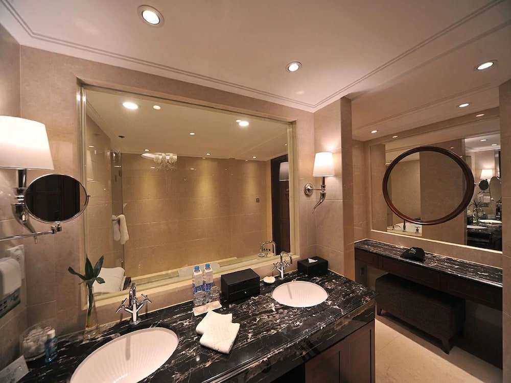 Фото Central Hotel Shanghai