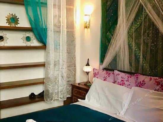 Фото Strange Uncle B&b