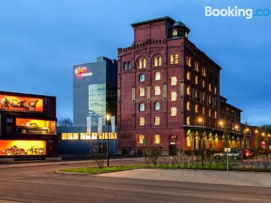 Фото отеля 1