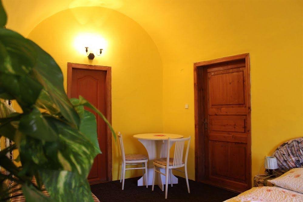 Фото Mini Hotel Abraka