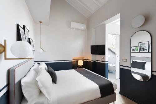 Фото Velvet Grey Boutique Hotel