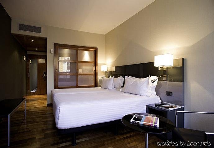 Фото Ac Hotel Avenida de América by Marriott