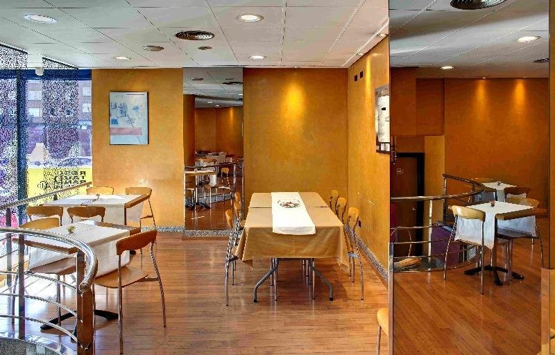 Фото Aparthotel Campus