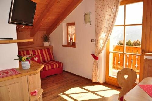 Внешний вид отеля Kuentnerhof в Инничионе - Сан-Кандидо, фото 3