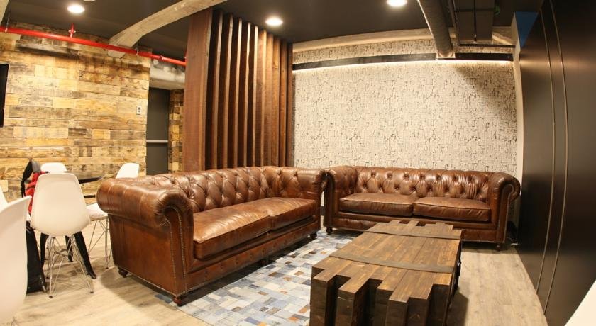 Фото Urbany Hostel Bcn Go