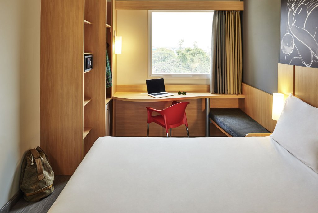 Фото Ibis Paris Orly Rungis