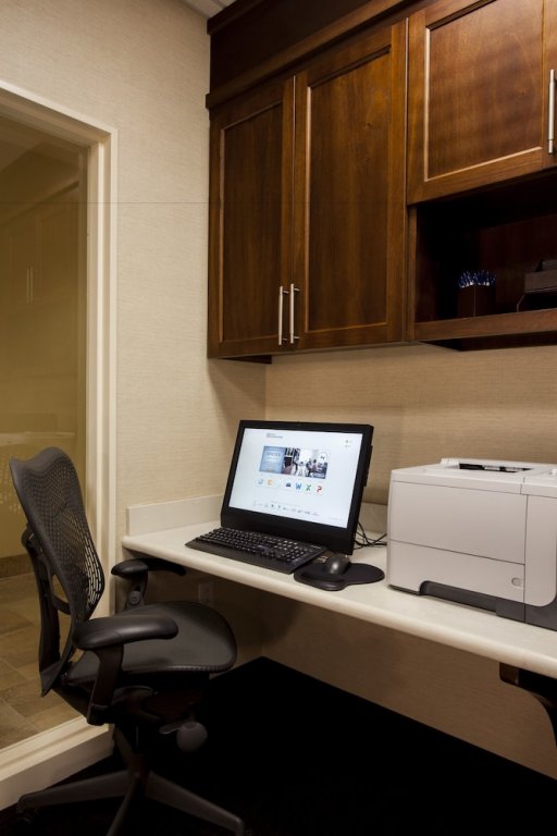 Фото Hilton Garden Inn Valley Forge/Oaks