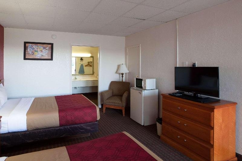 Фото Econo Lodge Wytheville I-77 & I-81