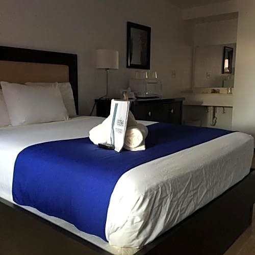 Фото Ccbc Resort Hotel - A Gay Men's Resort