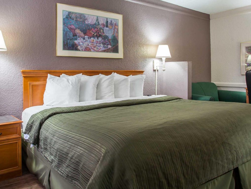 Фото Quality Inn & Suites Airport