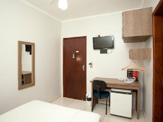 Фото Alves Hotel