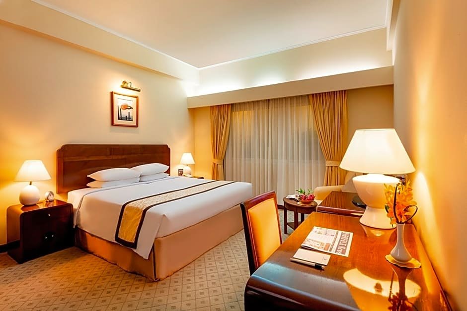 Фото Norfolk Hotel Saigon