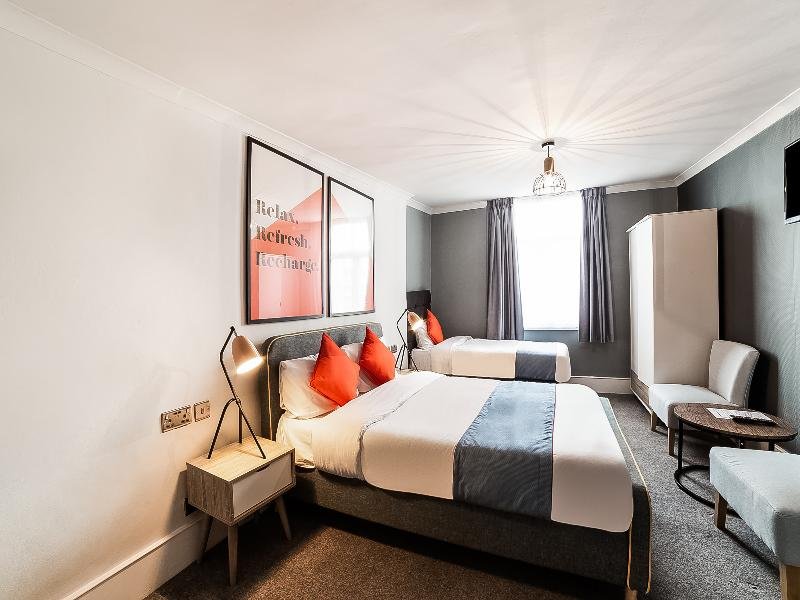 Фото Oyo Townhouse Apollo, Hyde Park