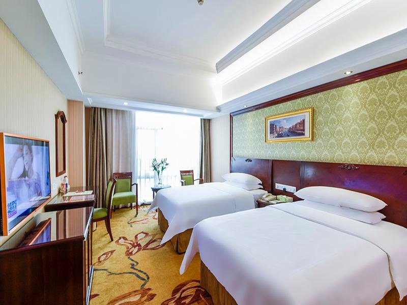 Фото Vienna Hotels Shenzhen Baoan Fuyong Qiaotou Branch