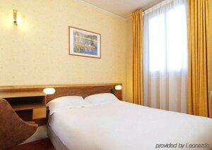 Гостиница Hotel Moulin Vert