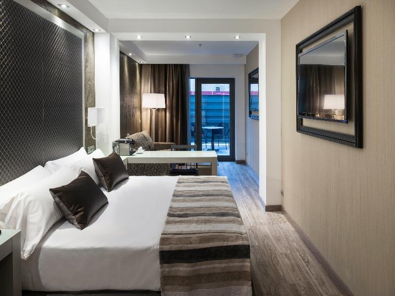 Фото Catalonia Square