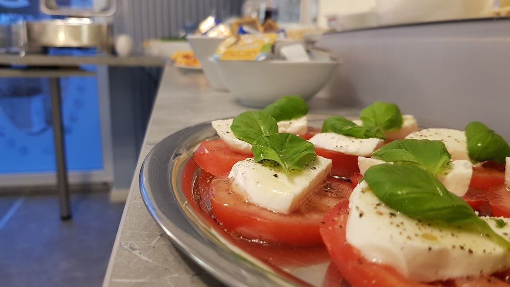 Фото Hotel-Pension Haus Hubertus