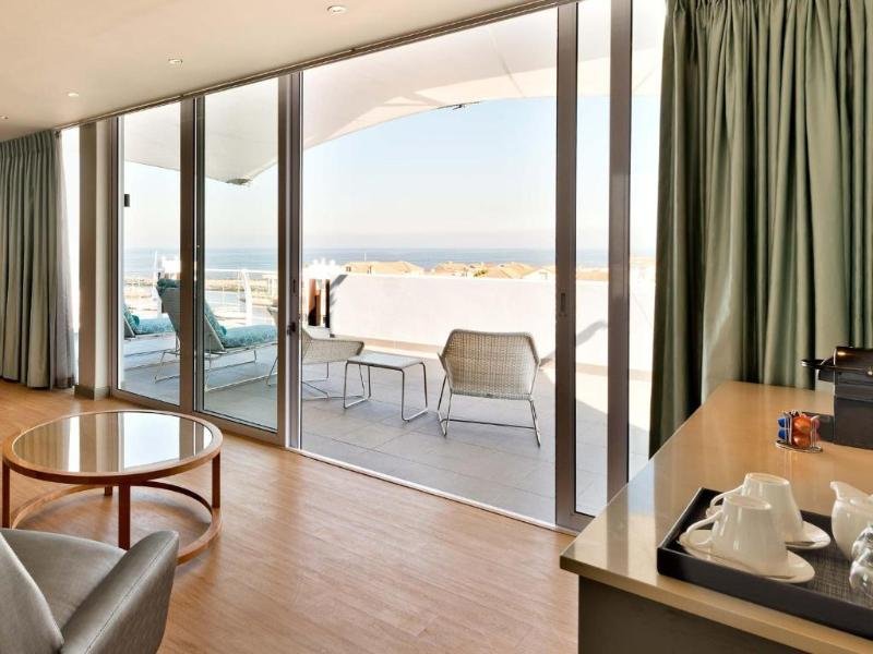 Фото Krystal Beach Hotel