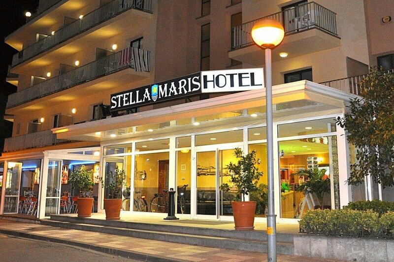 Гостиница Hotel Stella Maris в Бланесе