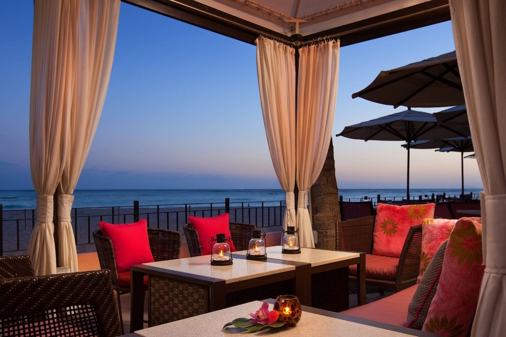 Фото The Royal Hawaiian, a Luxury Collection Resort, Waikiki