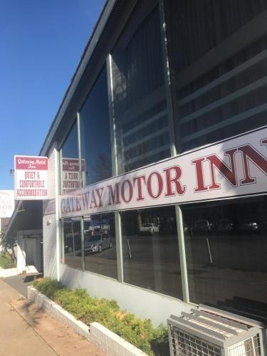 Фото Gateway Motor Inn