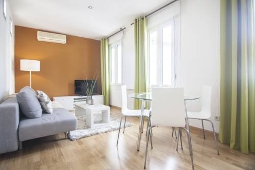 Фото Six Rooms Plaza Mayor