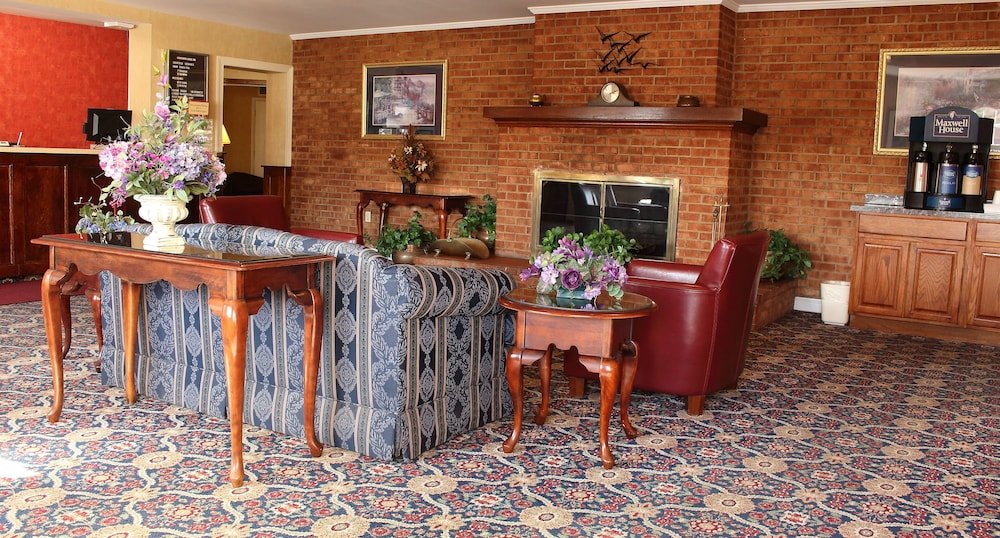 Фото Governor House Inn