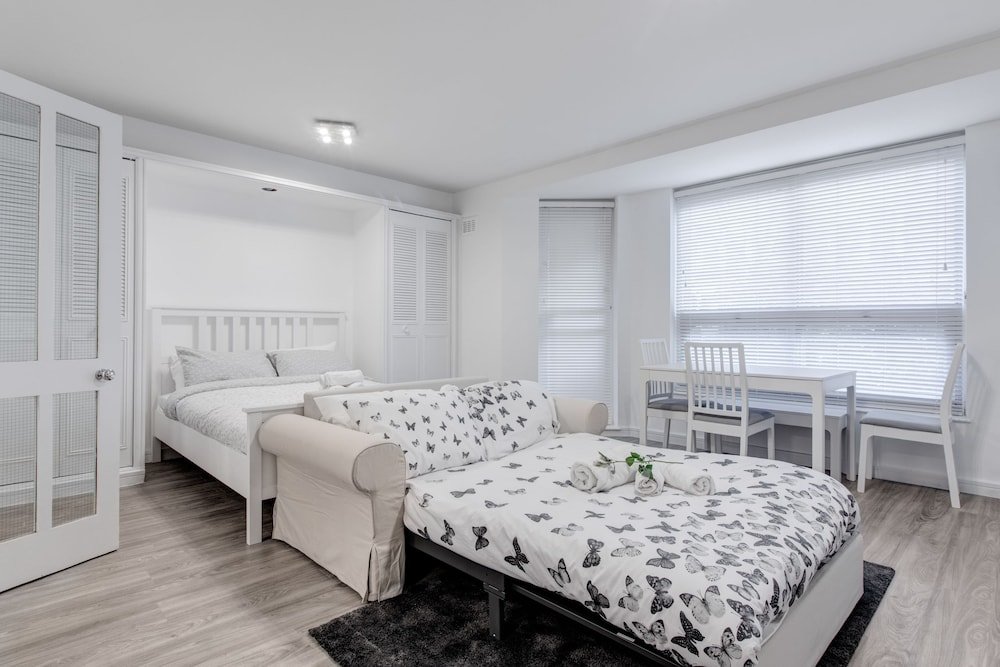 Фото Sherborne Court