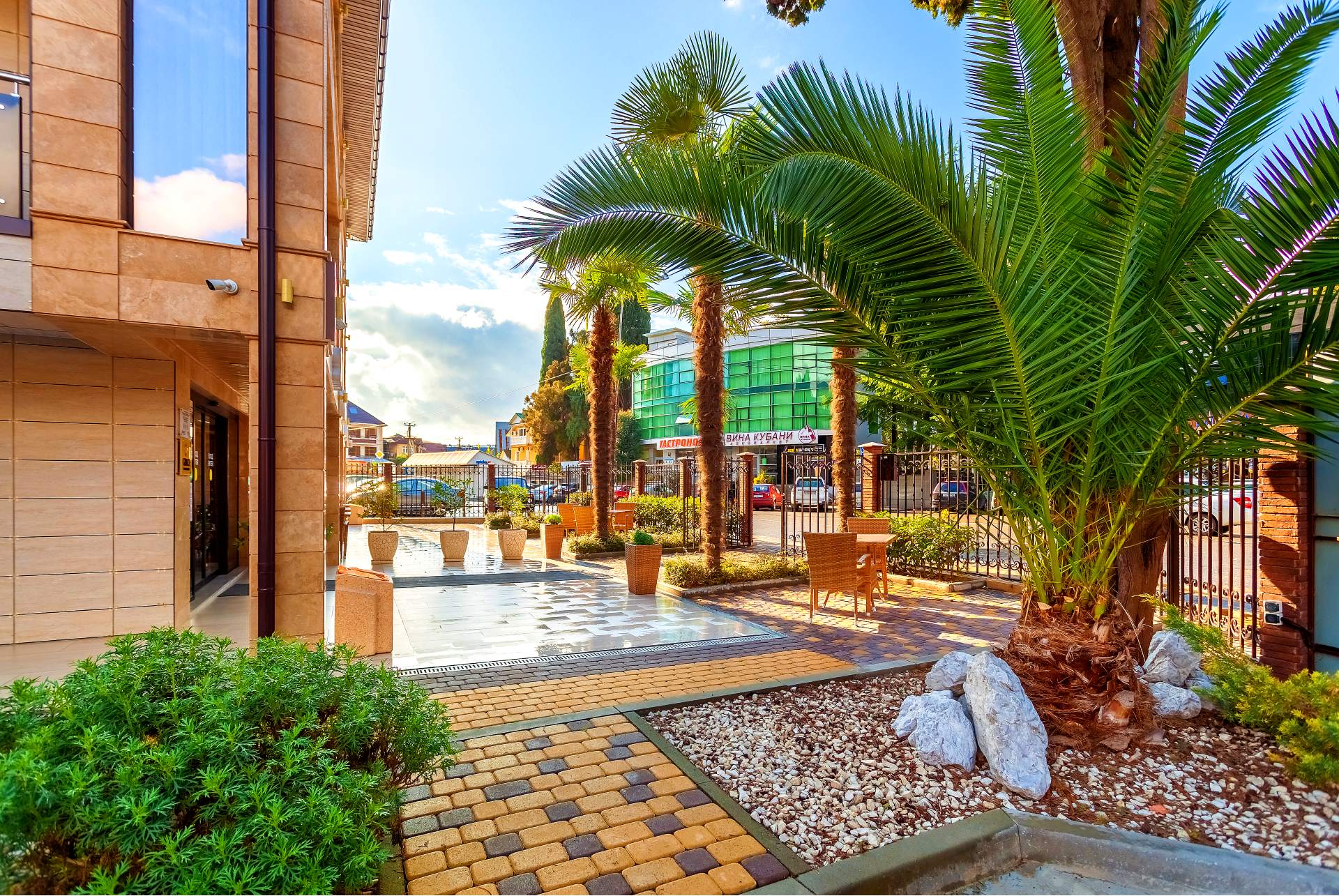 Фото отеля 2