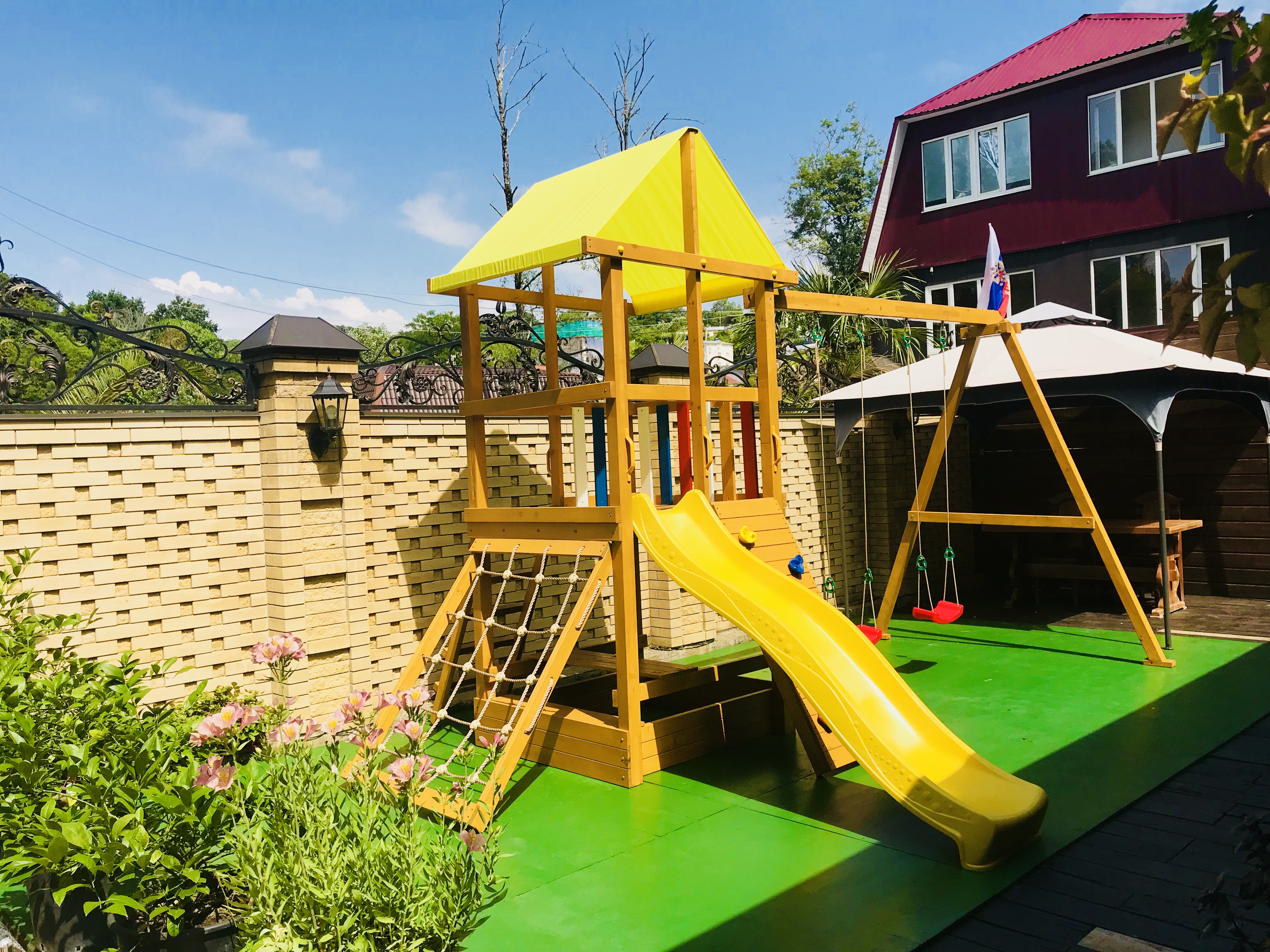 Фото отеля 1