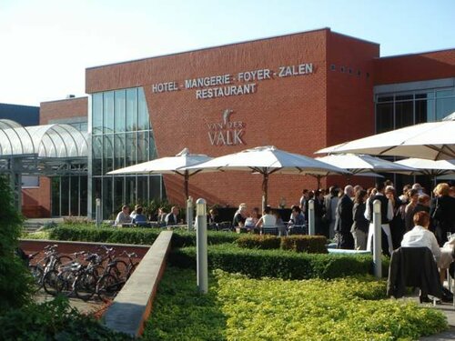Внешний вид отеля Van Der Valk Hotel Beveren в Беверене, фото 3