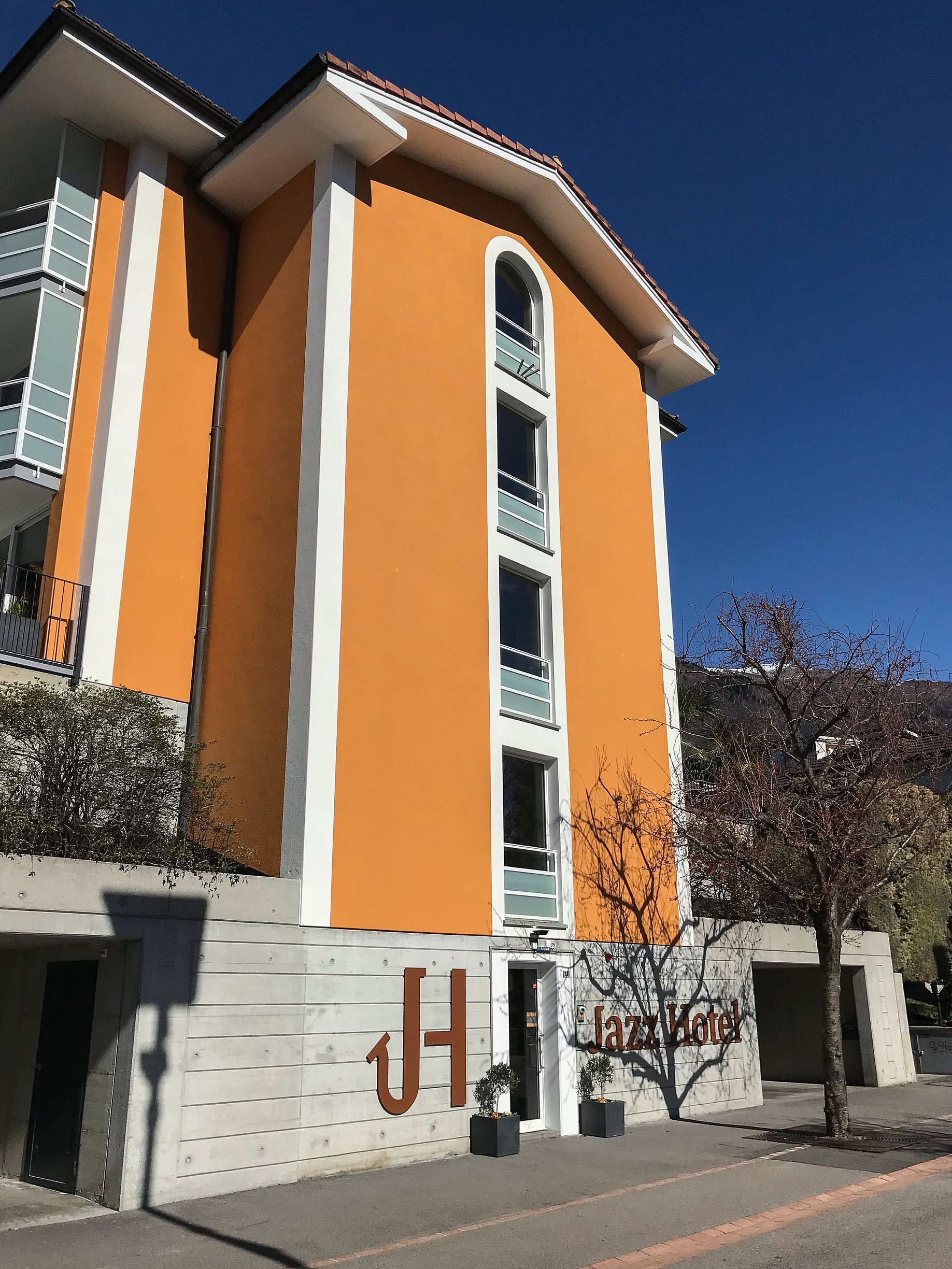 Фото отеля 1