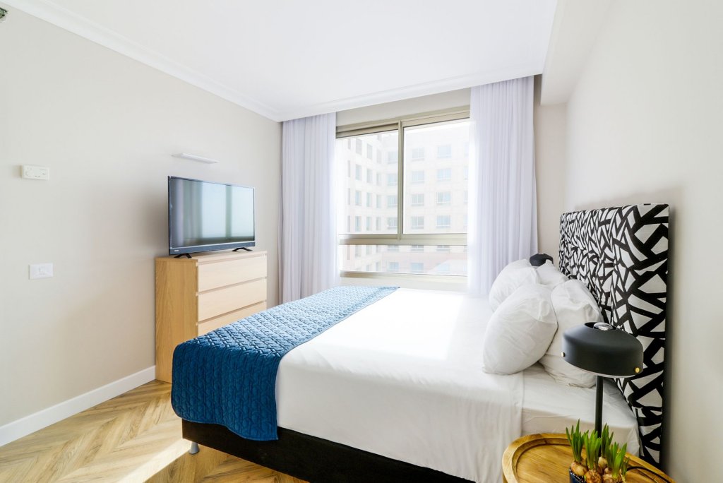 Фото Haifa Beach Apartments by Master