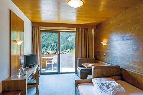 Фото Berghotel Tyrol