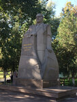 М-С.И. Умаханов (улица Умаханова, 4), monument, memorial