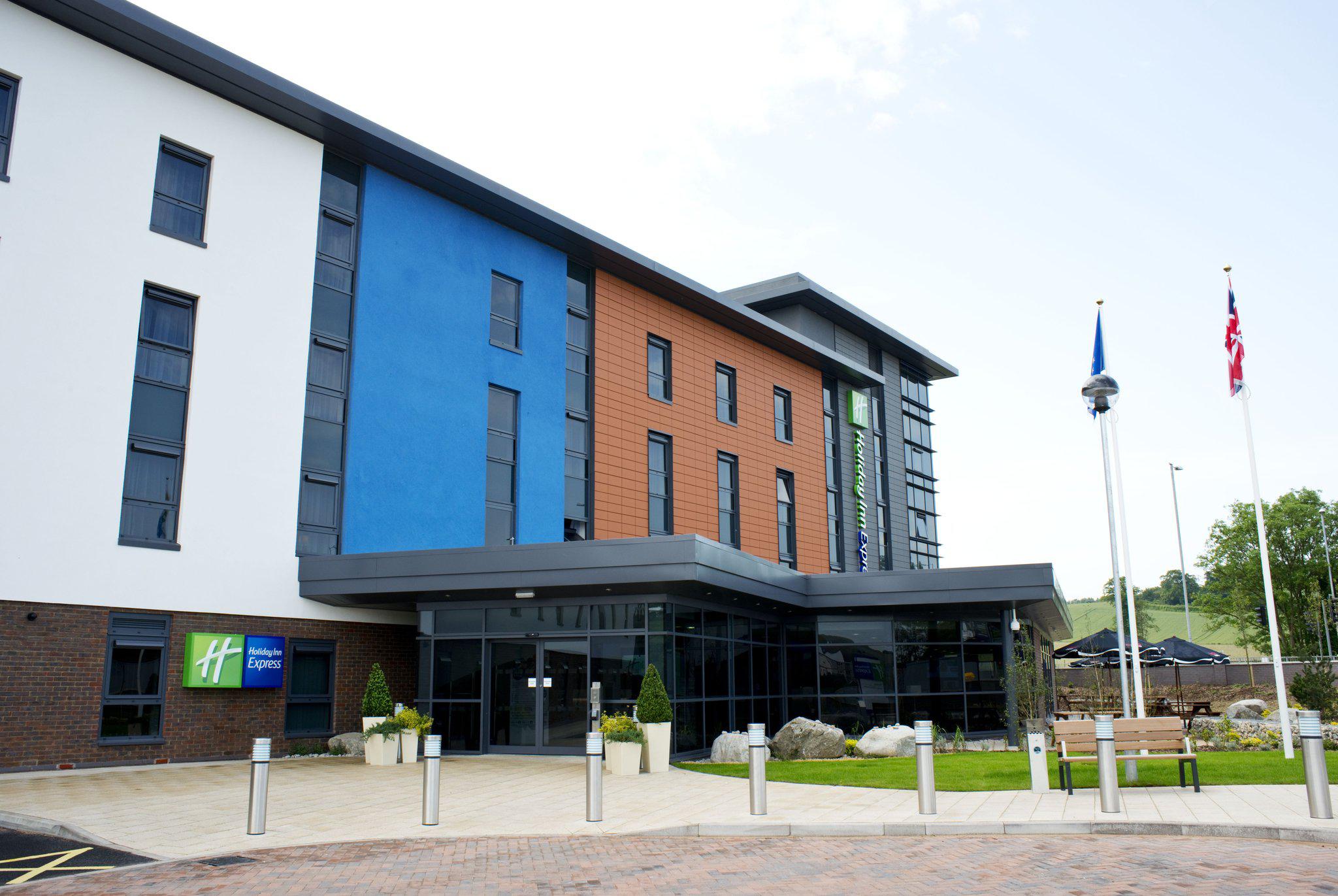 Фото Holiday Inn Express Dunstable, an Ihg Hotel