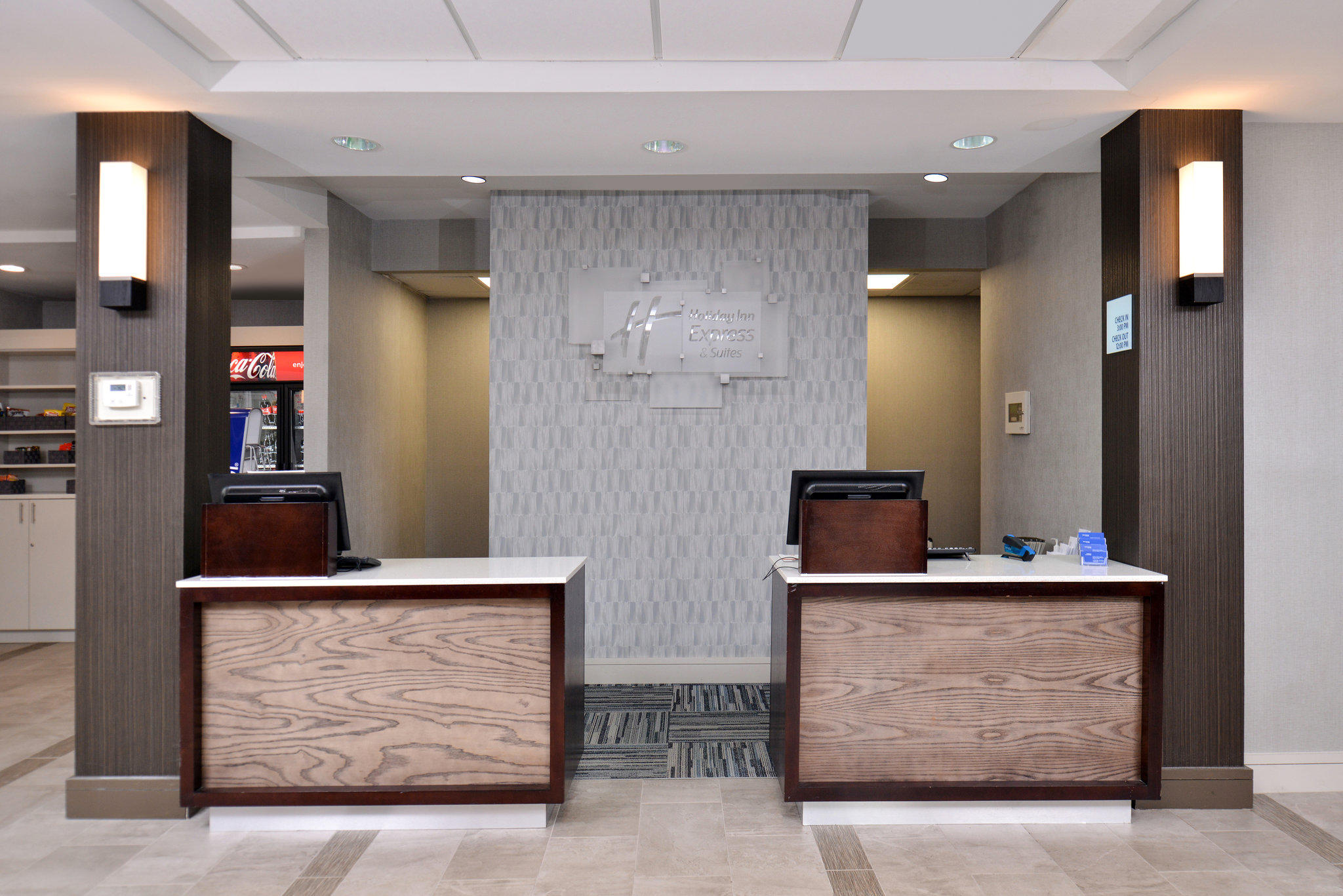 Фото Holiday Inn Express Hotel & Suites Lafayette, an Ihg Hotel