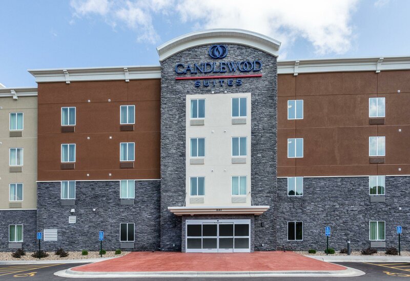 Гостиница Candlewood Suites Dtwn Medical Center