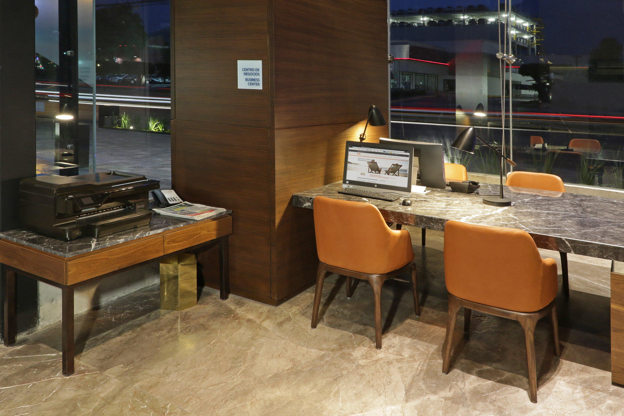 Фото Holiday Inn Express & Suites Monterrey Valle, an Ihg Hotel