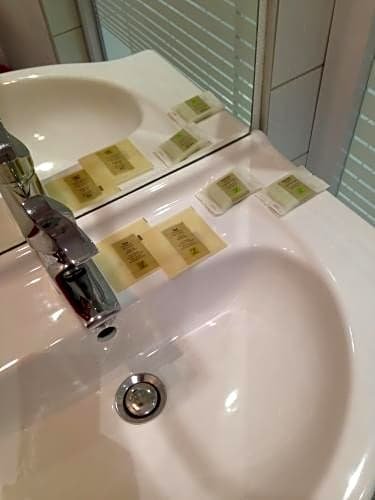 Фото Hôtel Les Colombes