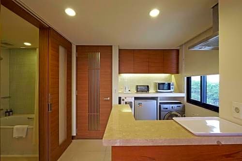 Фото Axia South Cikarang Service Apartment