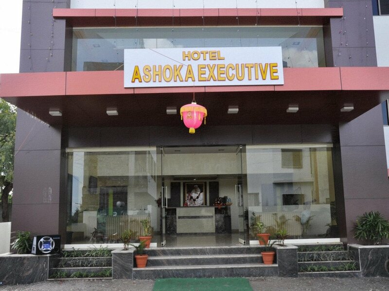 Гостиница Hotel Ashoka Executive в Ширди