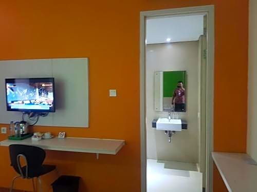 Фото Dragon Inn Kemayoran