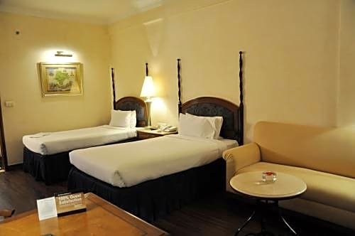 Фото Radisson Hotel Varanasi