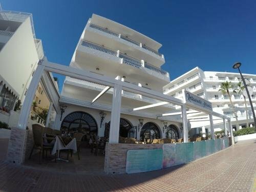 Гостиница Apartamentos Playa Sol в Санта-Эулалия-дель-Рио
