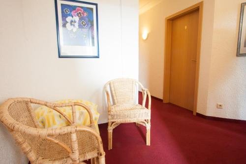 Фото Hotel Zum Kreuzberg